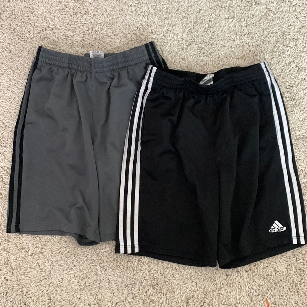 * Adidas | 2 Shorts 👀
